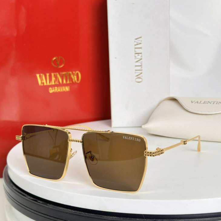 Picture of Valentino Sunglasses _SKUfw66051123fw